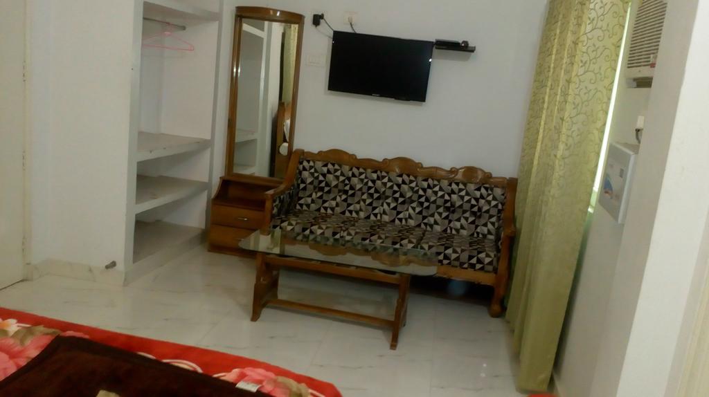 ורנאסי Dynasty Guest House מראה חיצוני תמונה